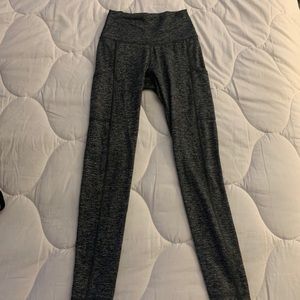 HIGH WAISTED LEGGINGS WITH POCKETS